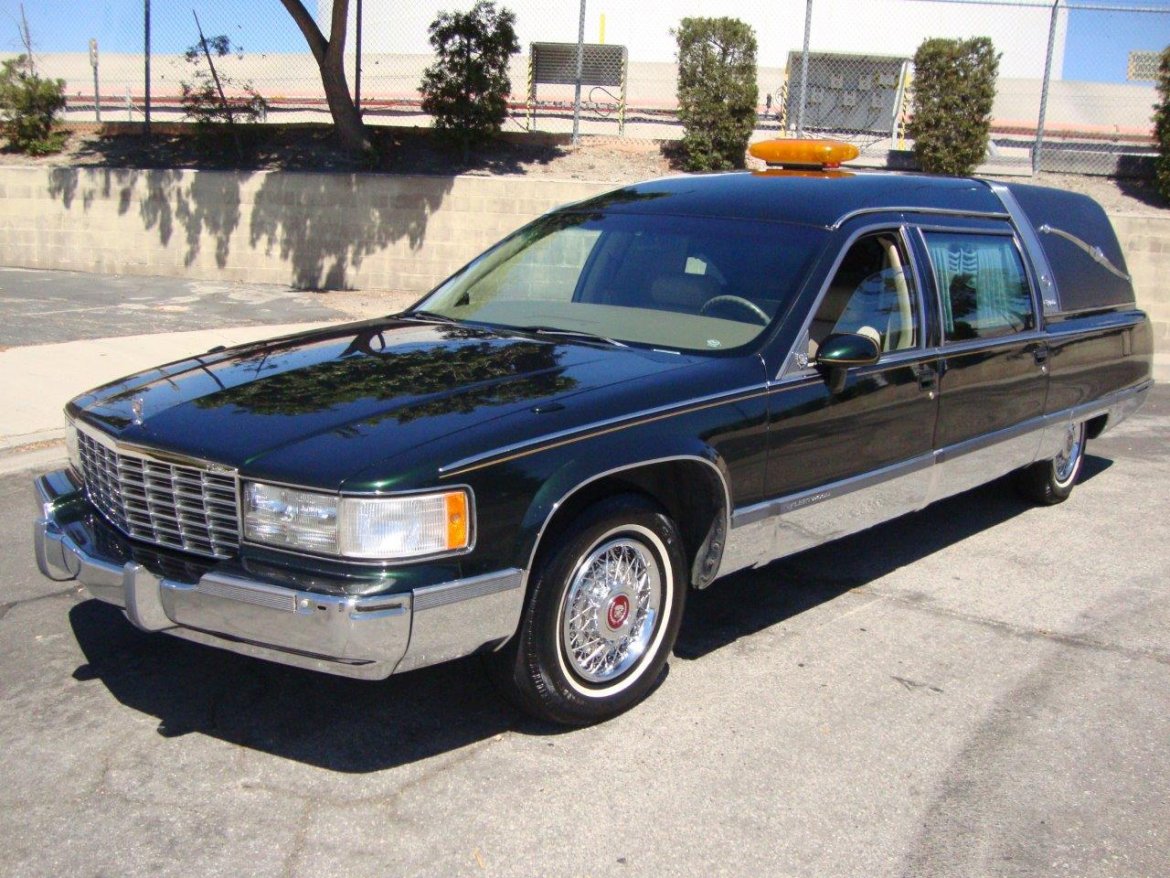 Funeral for sale: 1993 Cadillac Fleetwood by Superior Coach