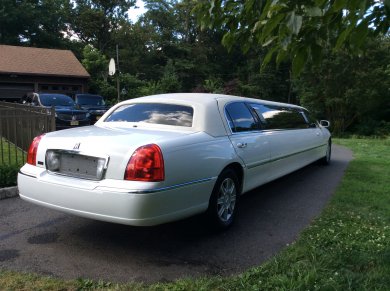 2008 Lincoln Town Car Limousine for Sale in Bordentown, New Jersey, US - Photo 4