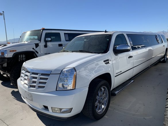 2007 Chevrolet Suburban Limousine for Sale in Las Vegas, NV - Main Photo