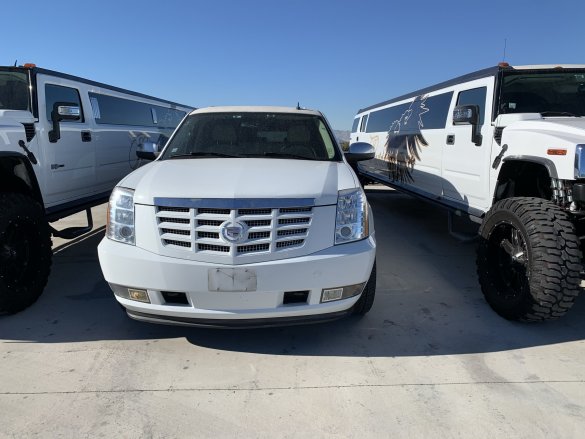 2007 Chevrolet Suburban Limousine for Sale in Las Vegas, NV - Photo 2