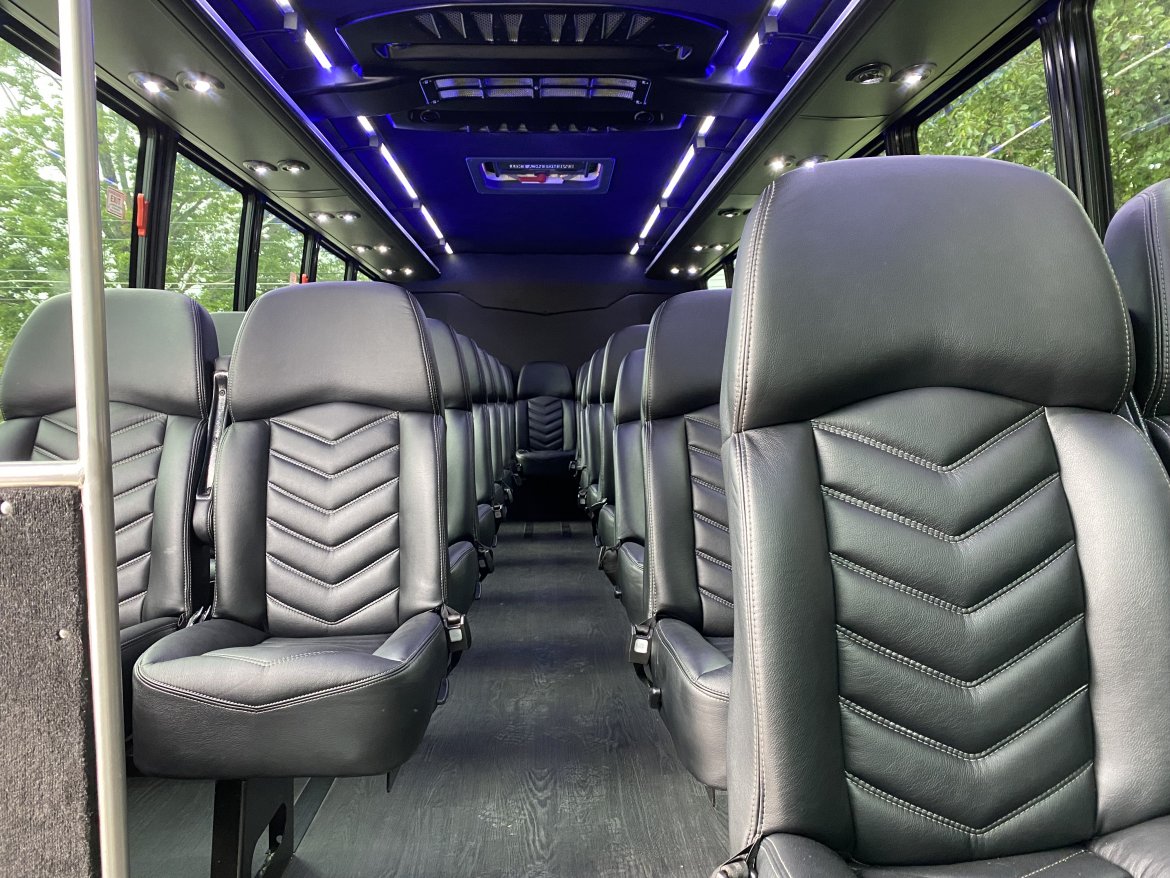 Limo Bus for Sale in Knoxville, TN - Photo 19