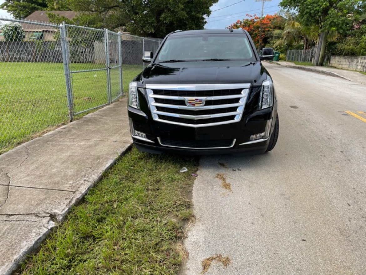 SUV for Sale in Miami, FL - Photo 2