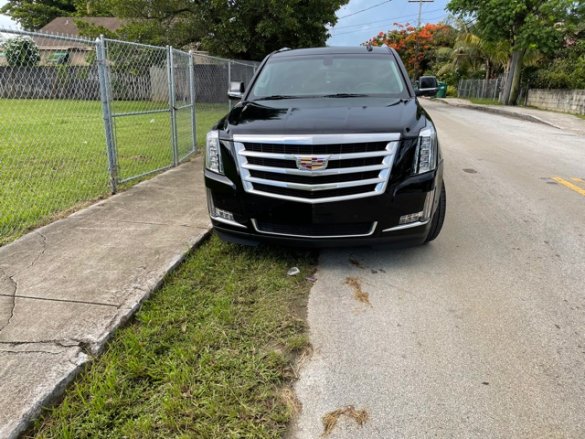 2017 Cadillac Escalade ESV SUV for Sale in Miami, FL - Photo 2