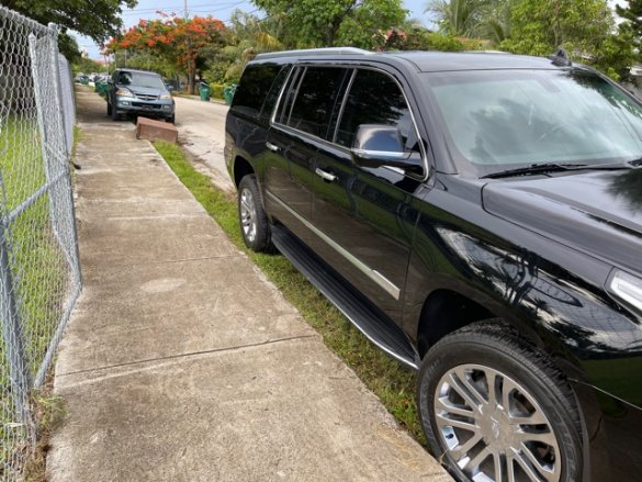 2017 Cadillac Escalade ESV SUV for Sale in Miami, FL - Photo 3