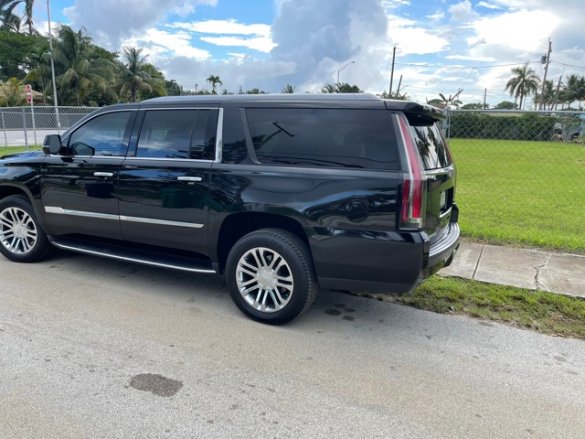 2017 Cadillac Escalade ESV SUV for Sale in Miami, FL - Main Photo