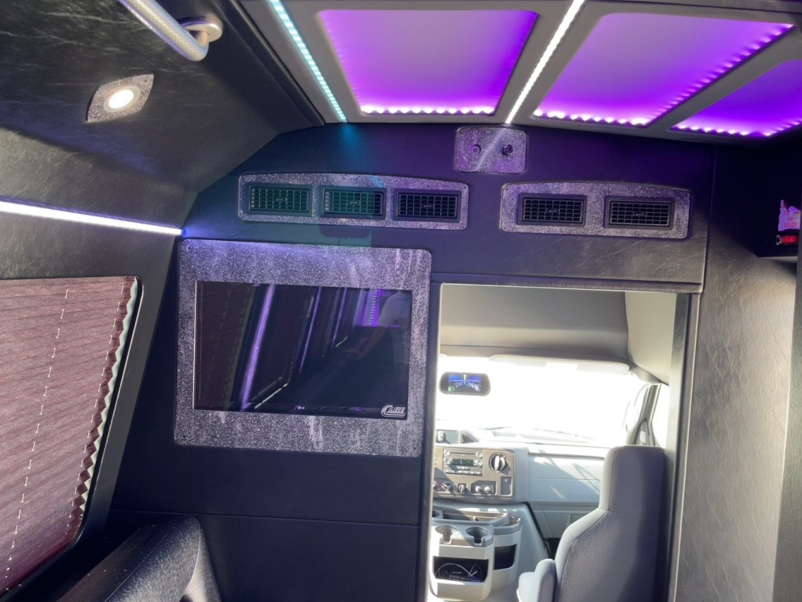 Limo Bus for Sale in Beaumont, CA - Photo 6