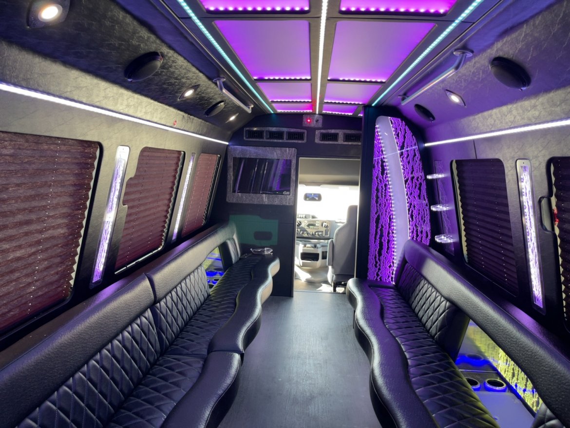 Limo Bus for Sale in Beaumont, CA - Photo 9