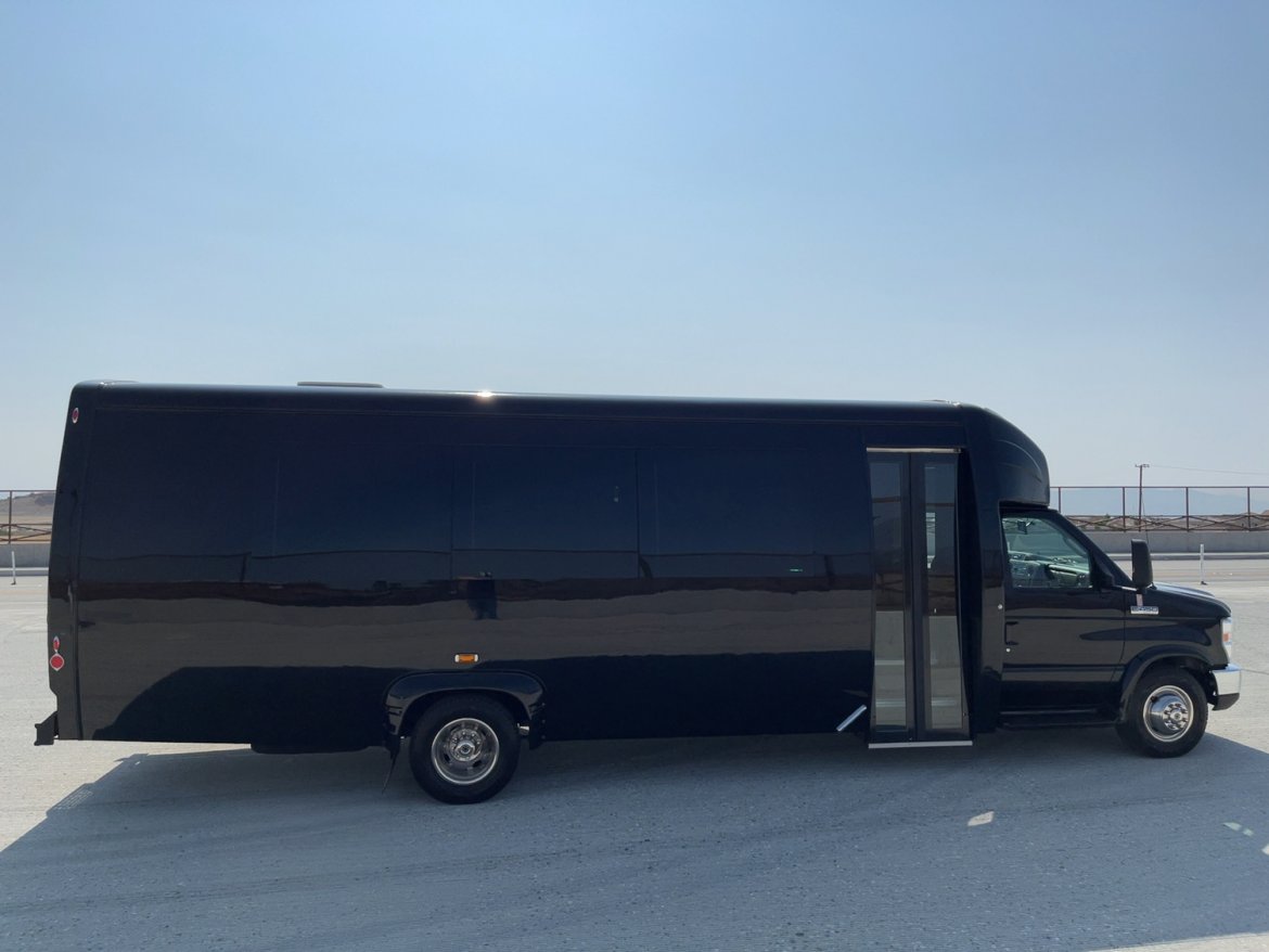 Limo Bus for Sale in Beaumont, CA - Photo 34