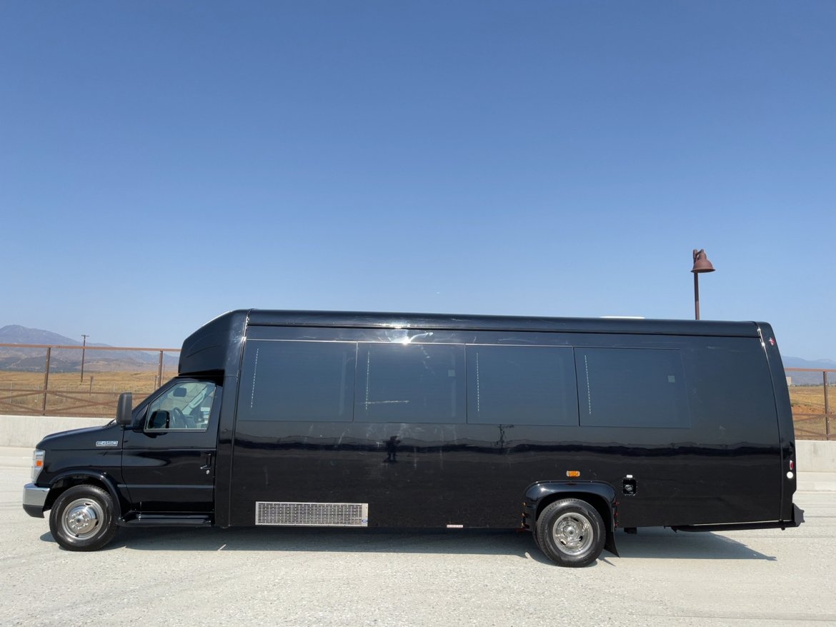 Limo Bus for Sale in Beaumont, CA - Photo 38