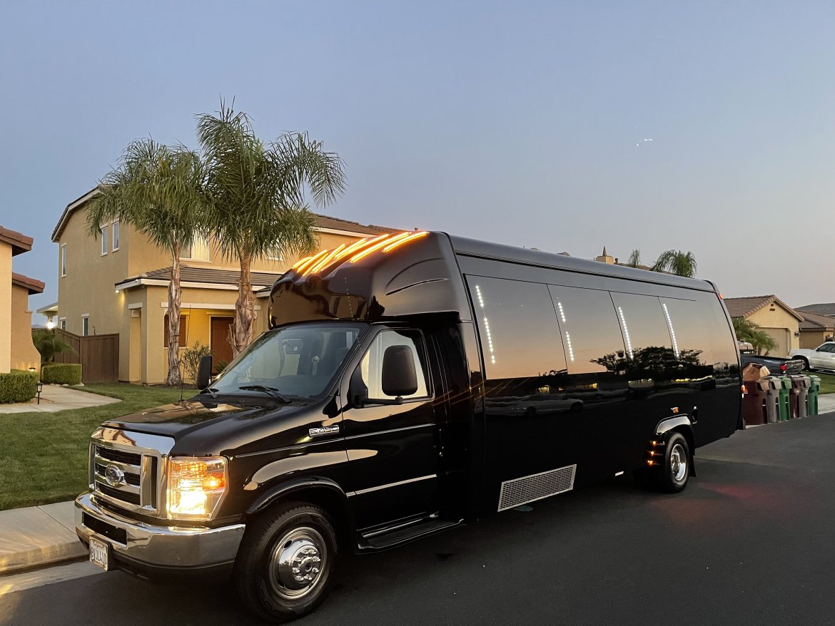 Limo Bus for Sale in Beaumont, CA - Photo 42