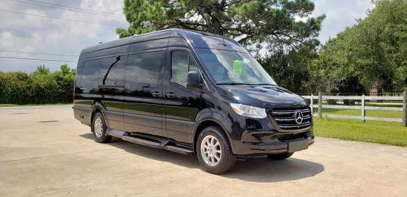 2022 Mercedes-Benz Sprinter 3500 170" EXT Sprinter for Sale in Houston, TX - Main Photo