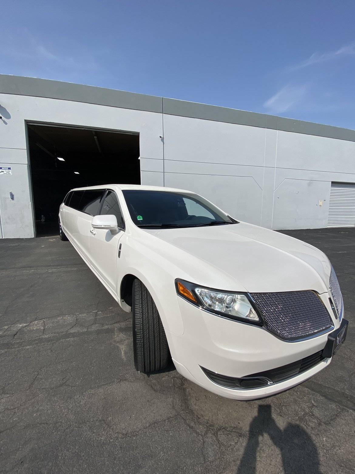 Limousine for Sale in Tucson, AZ - Photo 9
