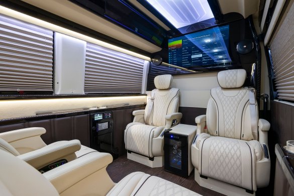 2020 Mercedes-Benz 3500 170" Extended Sprinter for Sale in Oaklyn, NJ - Photo 2