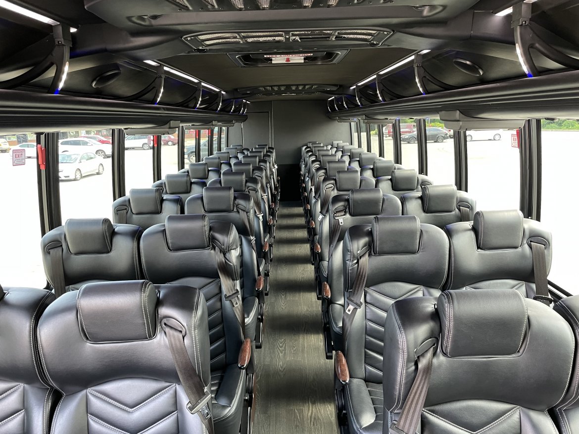 Executive Shuttle for Sale in Pasadena, MD - Photo 6