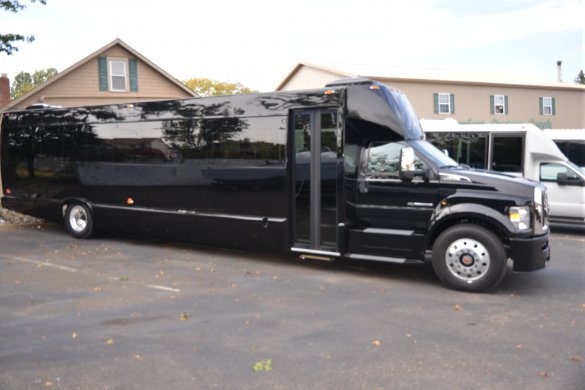 2017 Ford F650 Executive Shuttle for Sale in Clinton, MD - Main Photo