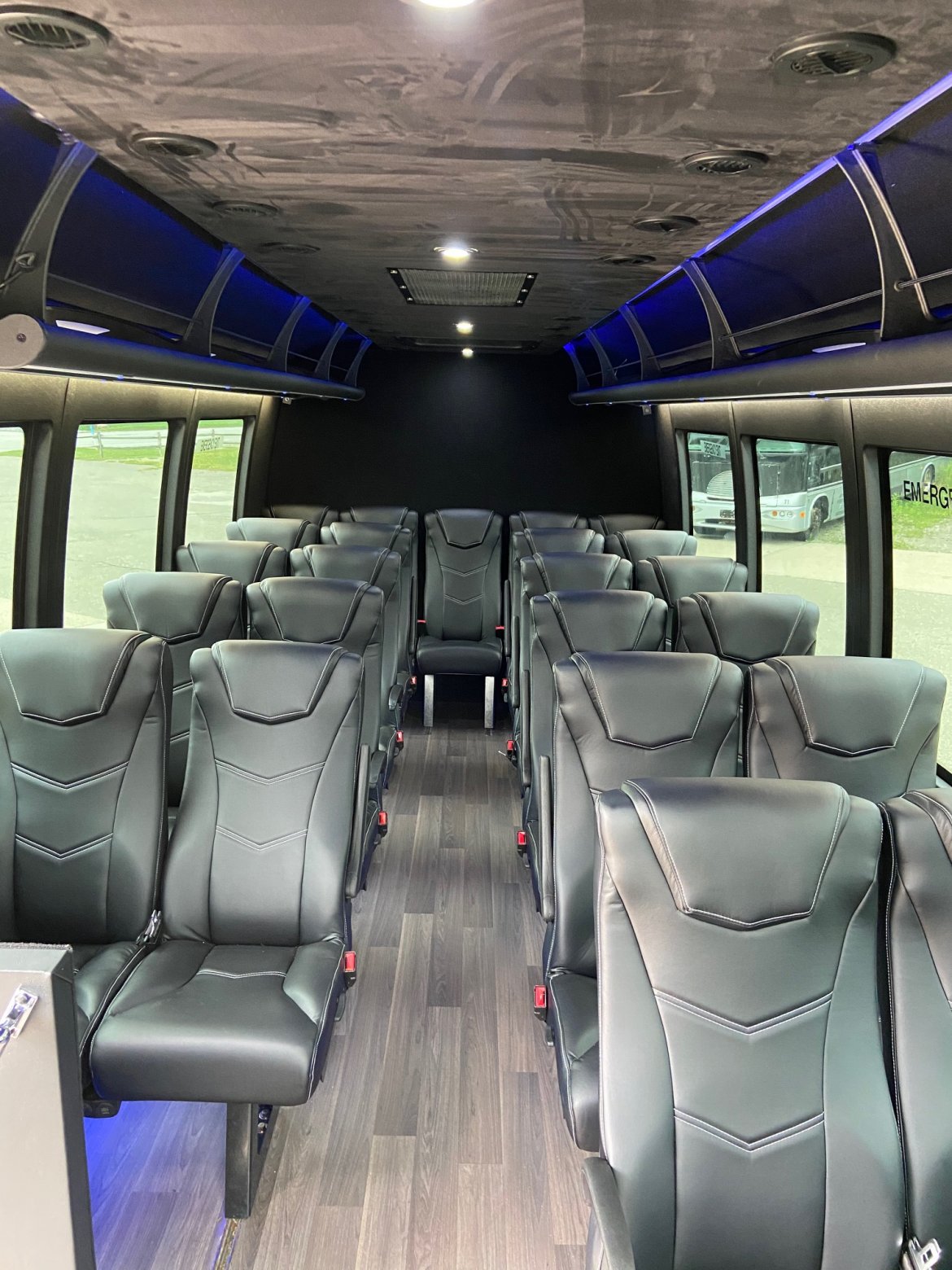 Executive Shuttle for Sale in Erie, PA - Photo 15