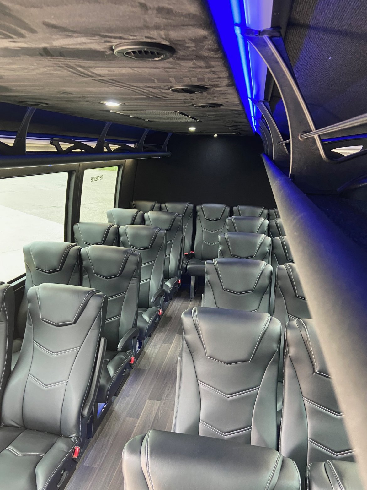 Executive Shuttle for Sale in Erie, PA - Photo 18