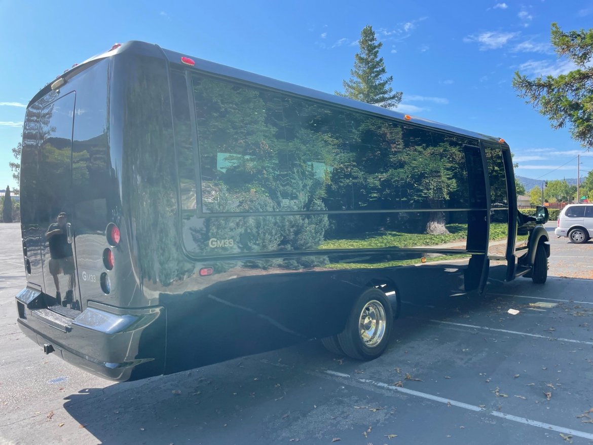 Shuttle Bus for Sale in ANAHEIM, CA - Photo 2