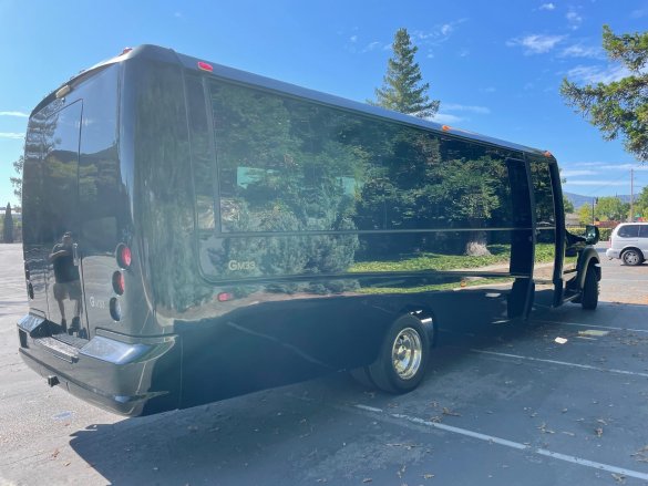 2016 Ford F550 Shuttle Bus for Sale in ANAHEIM, CA - Photo 2