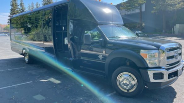 2016 Ford F550 Shuttle Bus for Sale in ANAHEIM, CA - Photo 2