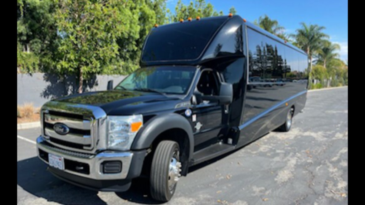 Shuttle Bus for Sale in ANAHEIM, CA - Photo 3