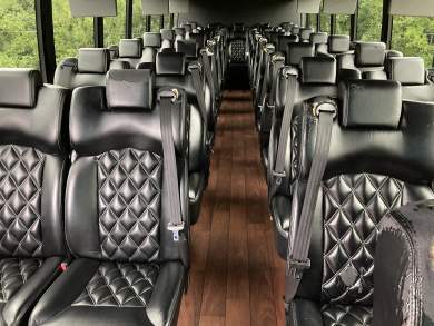 2013 Ford F-650 Executive Shuttle for Sale in Austin, Texas, US - Photo 4