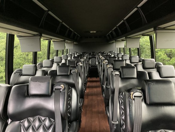 2013 Ford F-650 Executive Shuttle for Sale in Austin, TX - Photo 2