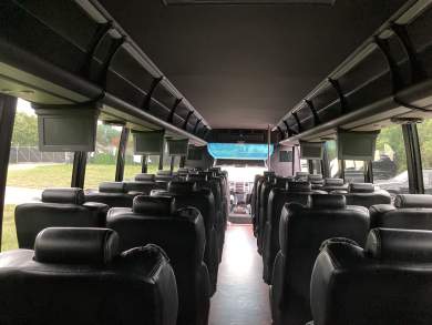 2013 Ford F-650 Executive Shuttle for Sale in Austin, Texas, US - Photo 3