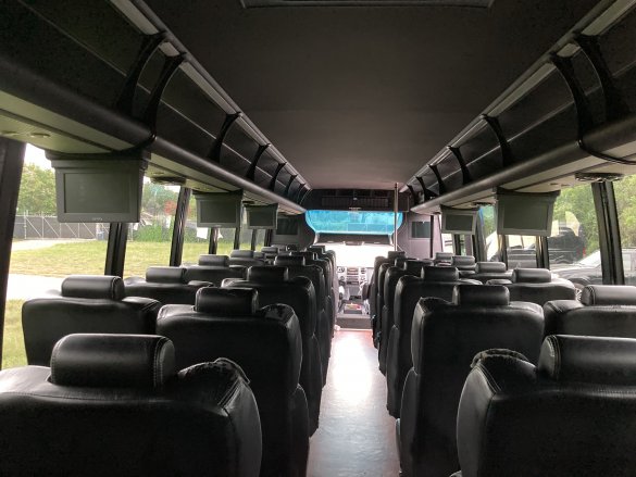 2013 Ford F-650 Executive Shuttle for Sale in Austin, TX - Photo 2