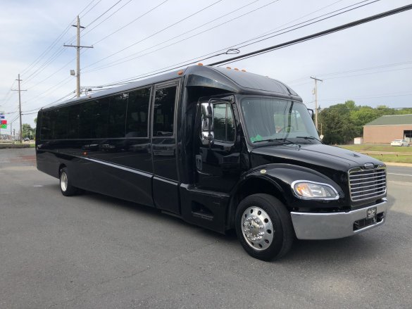 2014 Freightliner GM40 Shuttle Shuttle Bus for Sale in Morganville, NJ - Photo 2