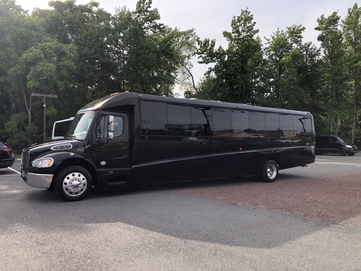 Shuttle Bus for Sale in Morganville, NJ - Photo 4