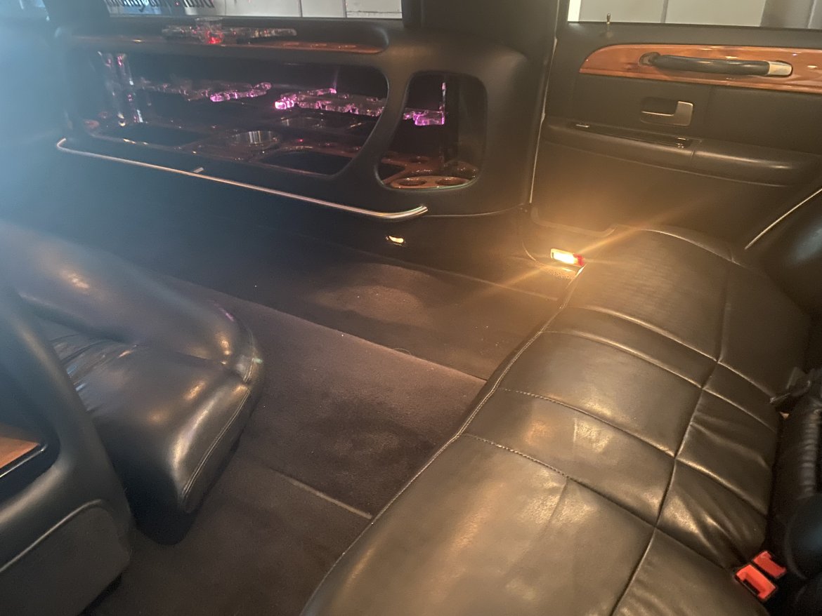 Limousine for Sale in Rochester, NY - Photo 10