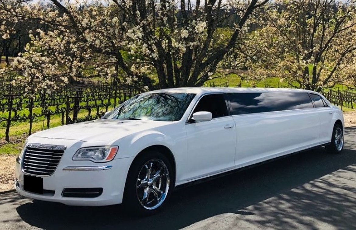 Limousine for sale: 2012 Chrysler 300 3.6L V6 10-Passenger 140" by SPV