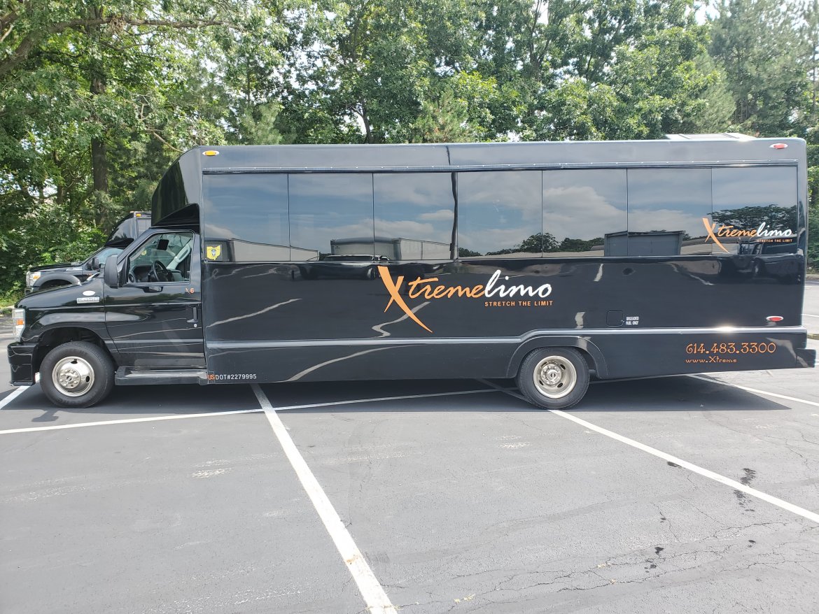 Limo Bus for Sale in Columbus, OH - Photo 2