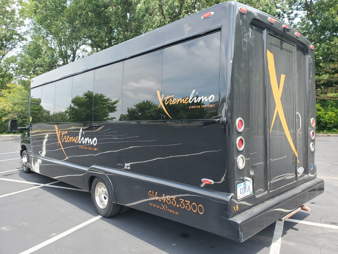 Limo Bus for Sale in Columbus, OH - Photo 3