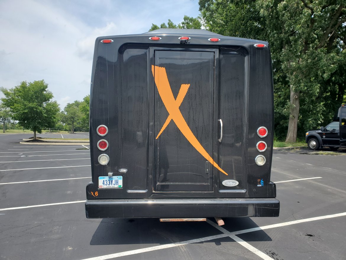 Limo Bus for Sale in Columbus, OH - Photo 4