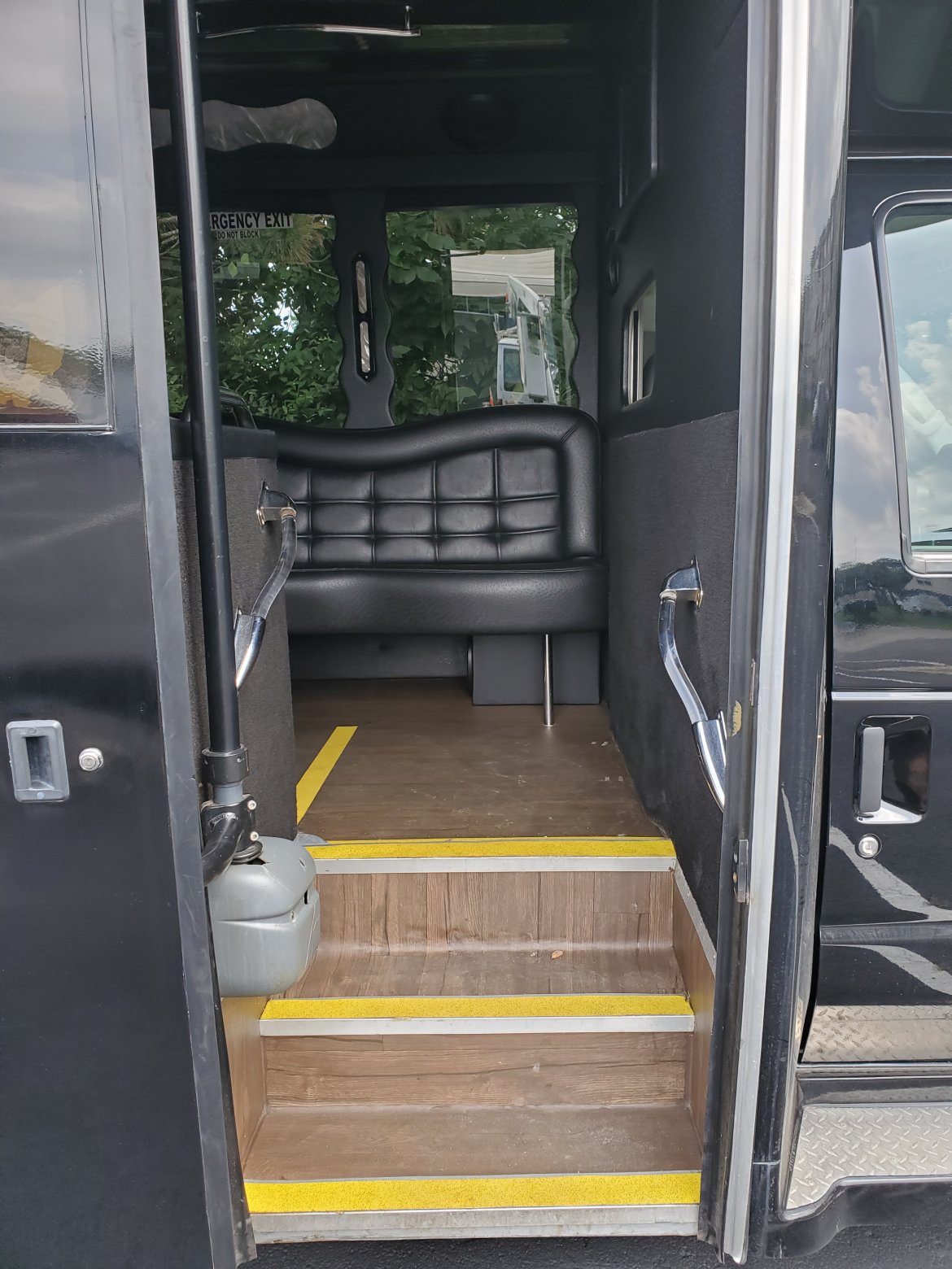 Limo Bus for Sale in Columbus, OH - Photo 8