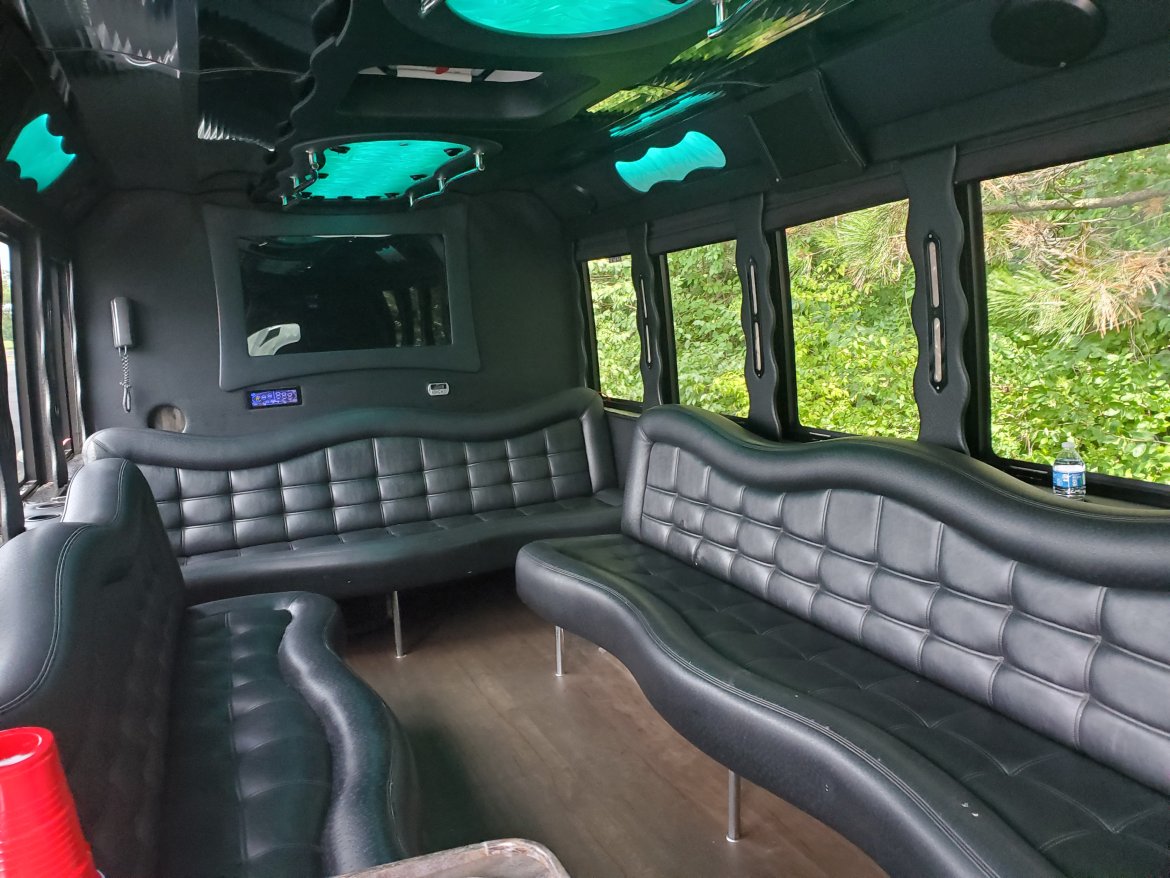 Limo Bus for Sale in Columbus, OH - Photo 14