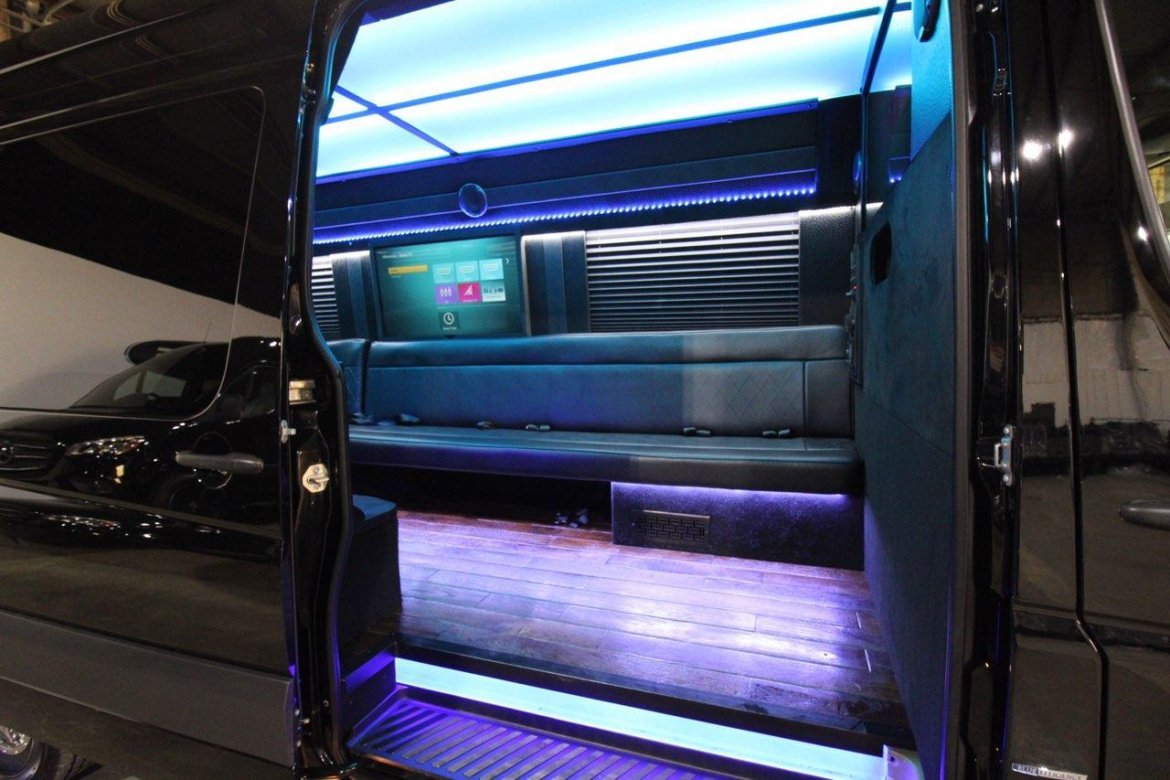 Limo Bus for Sale in Tampa, FL - Photo 6