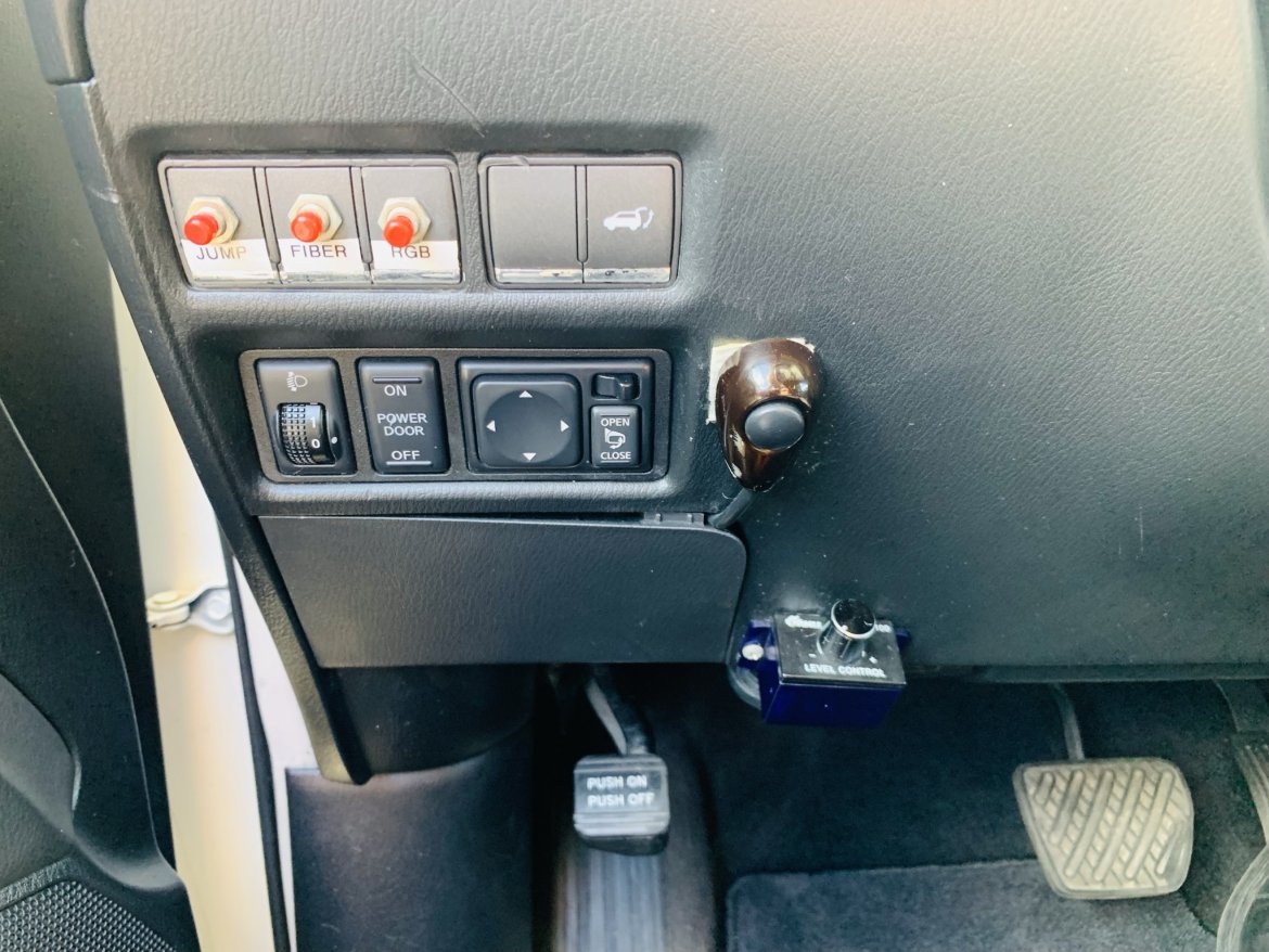 SUV Stretch for Sale in Orlando, FL - Photo 14