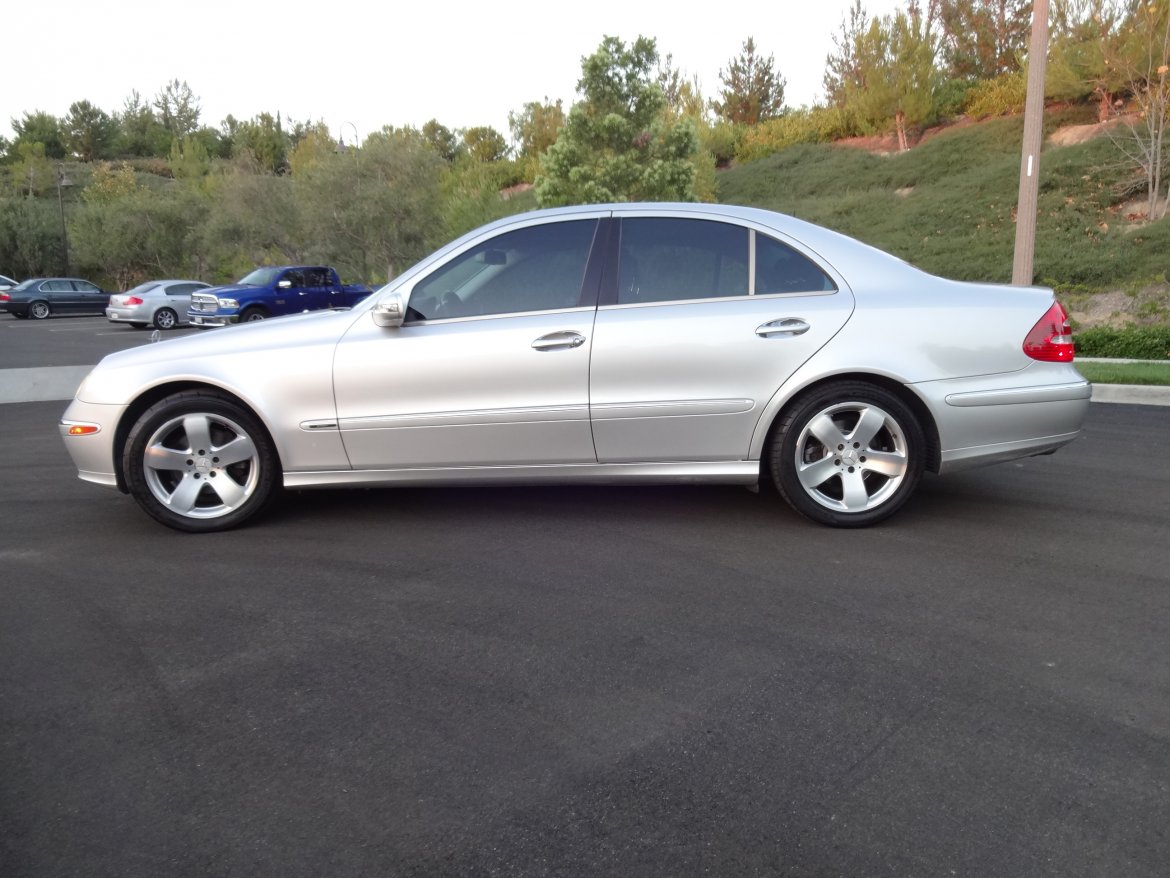 Photo of Sedan for sale: 2003 Mercedes-Benz E-320