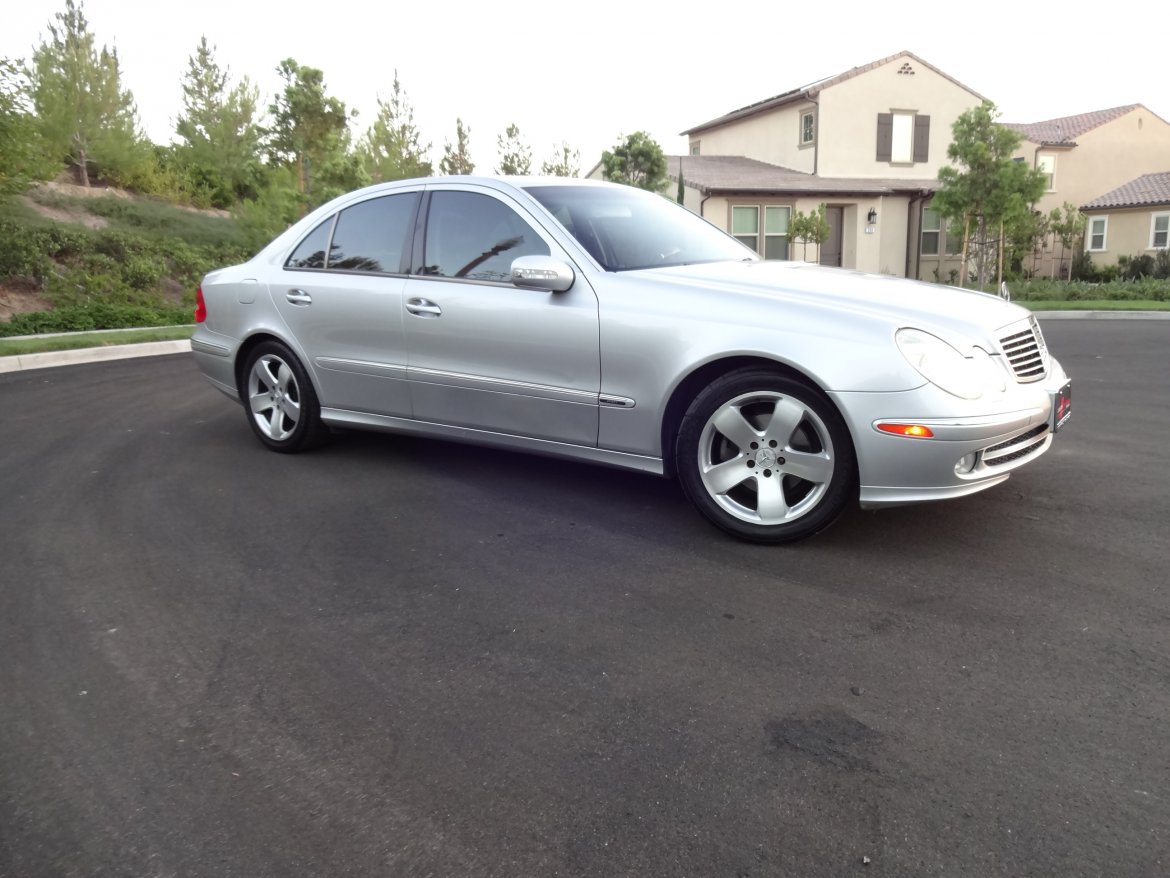 Photo of Sedan for sale: 2003 Mercedes-Benz E-320