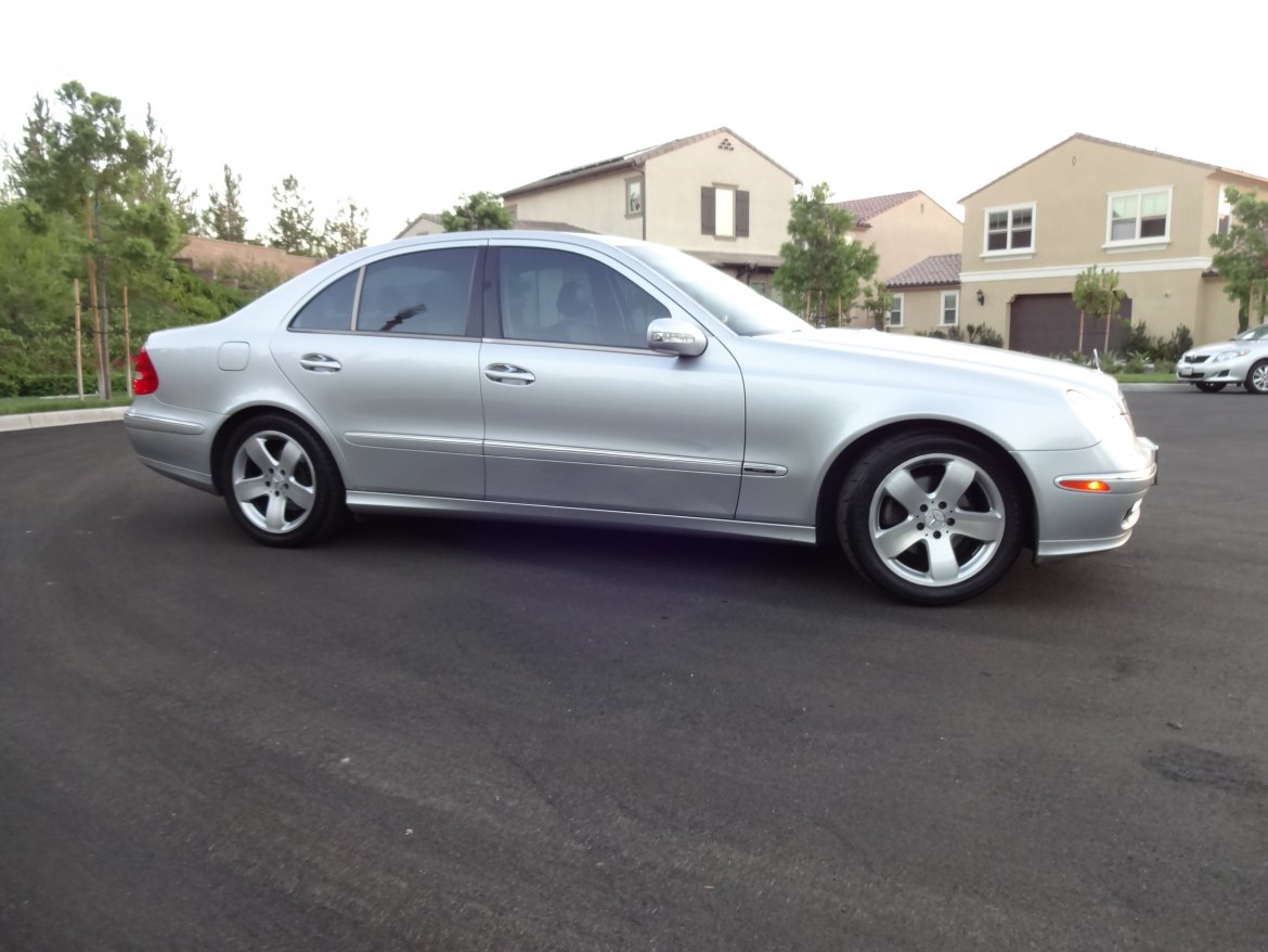 Photo of Sedan for sale: 2003 Mercedes-Benz E-320