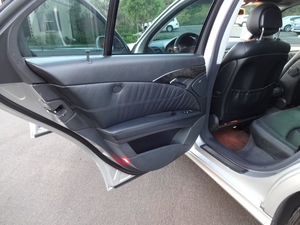 Photo of Sedan for sale: 2003 Mercedes-Benz E-320