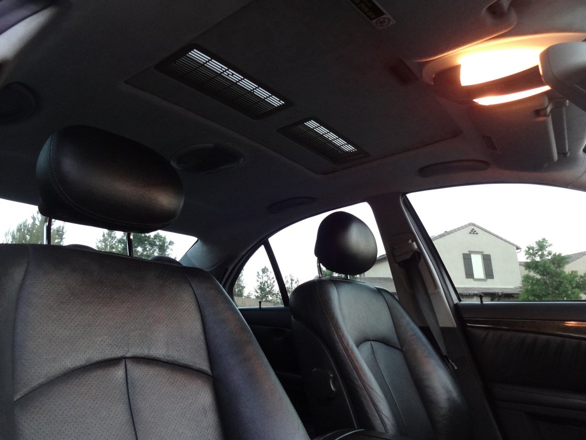 Photo of Sedan for sale: 2003 Mercedes-Benz E-320