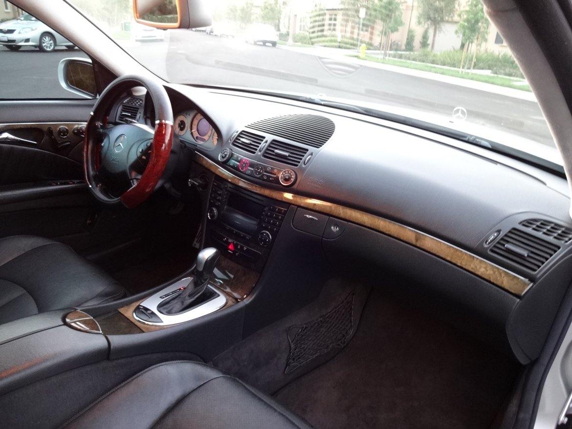 Photo of Sedan for sale: 2003 Mercedes-Benz E-320