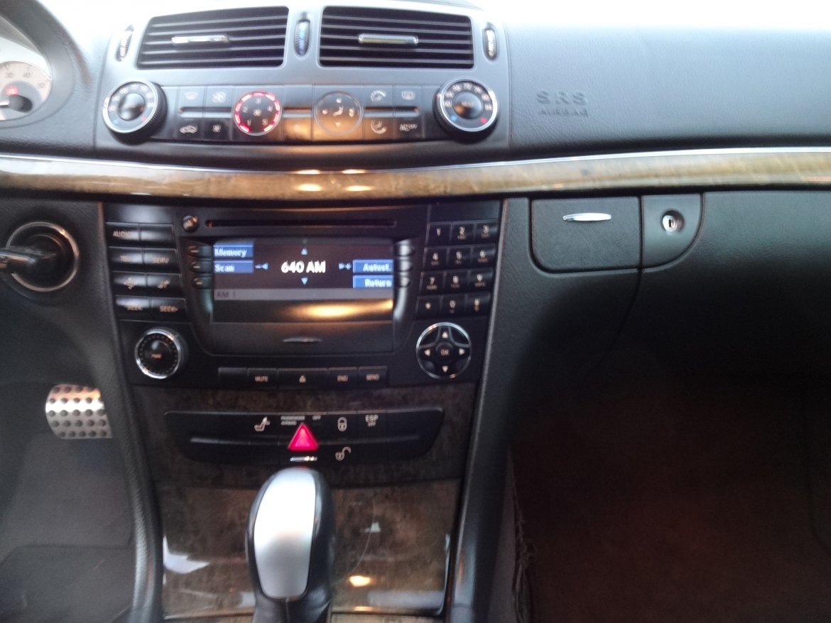 Photo of Sedan for sale: 2003 Mercedes-Benz E-320