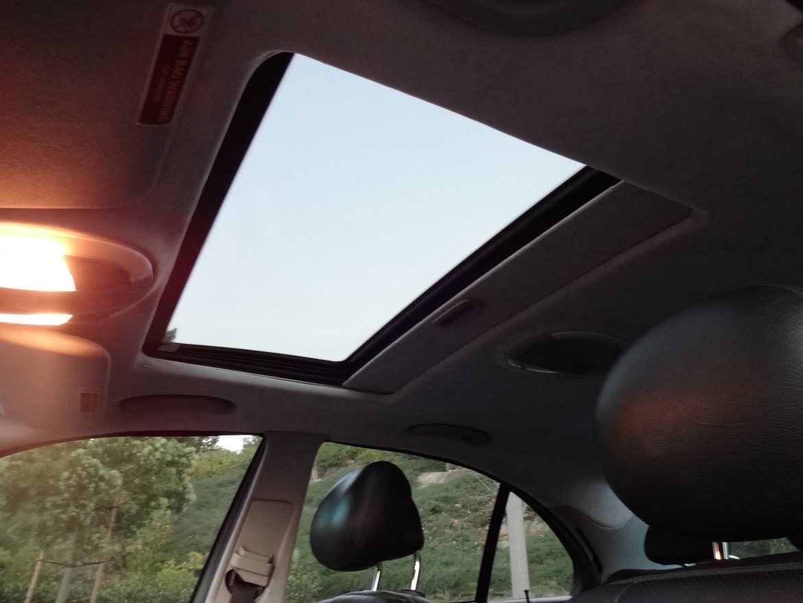 Photo of Sedan for sale: 2003 Mercedes-Benz E-320