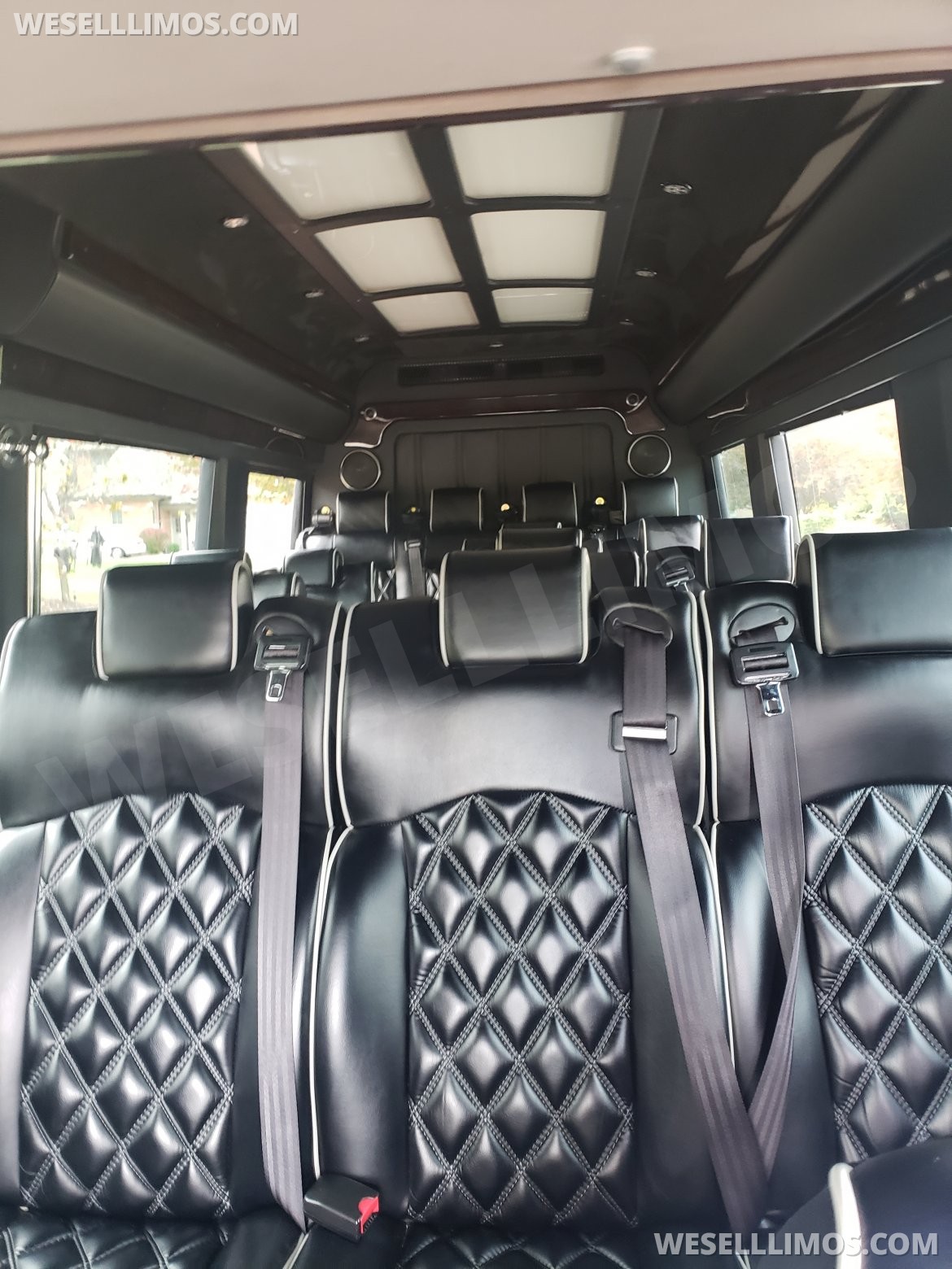 Executive Shuttle for Sale in Joliet, IL - Photo 6
