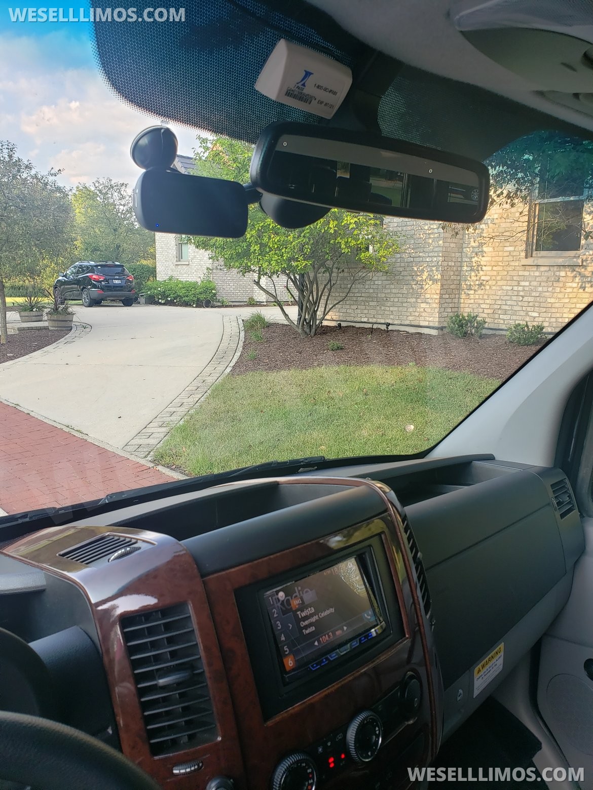 Executive Shuttle for Sale in Joliet, IL - Photo 13